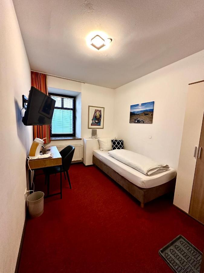 Bed & Rooms, Woergl Kültér fotó