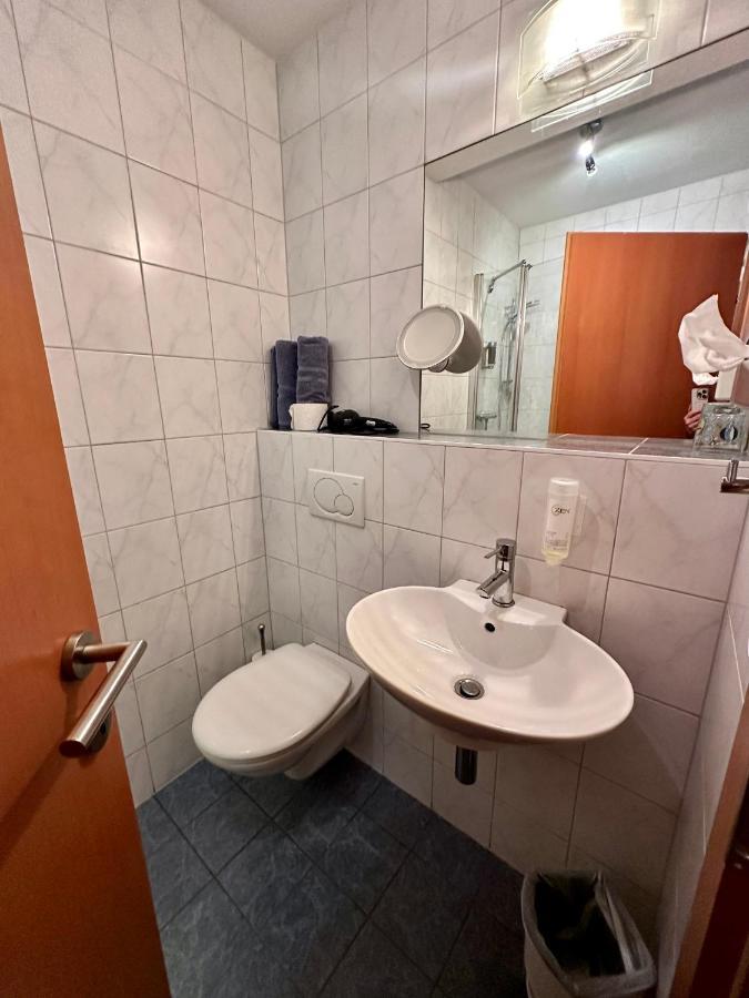 Bed & Rooms, Woergl Kültér fotó