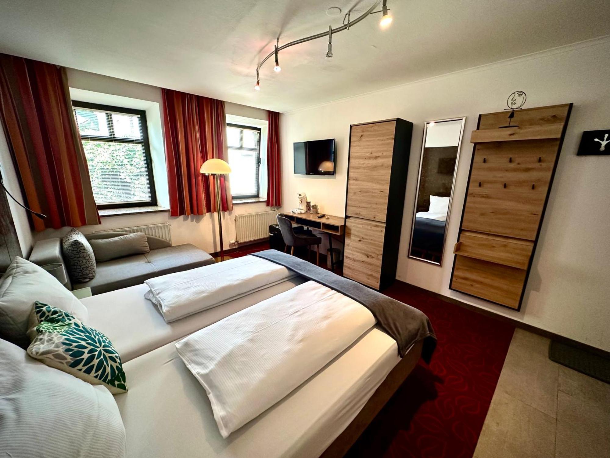 Bed & Rooms, Woergl Kültér fotó