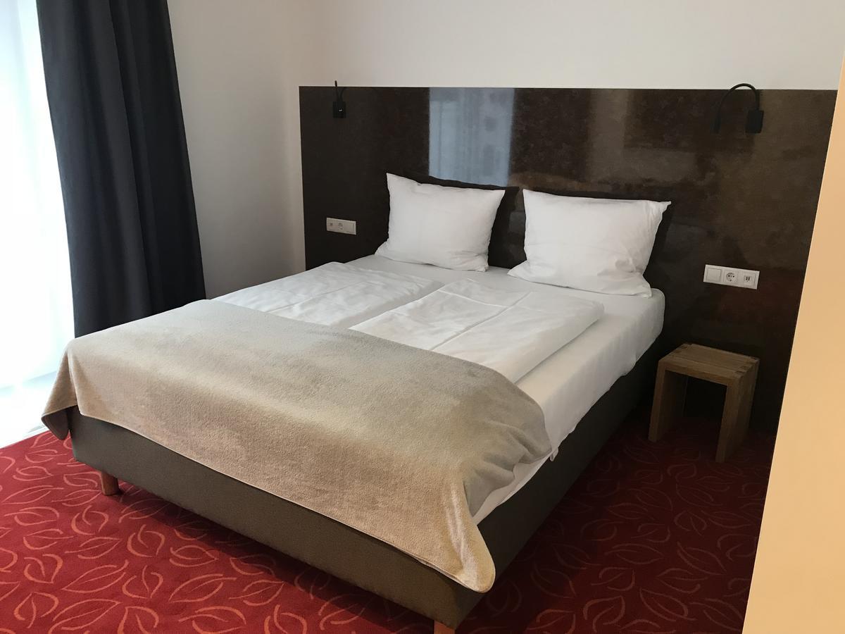 Bed & Rooms, Woergl Kültér fotó